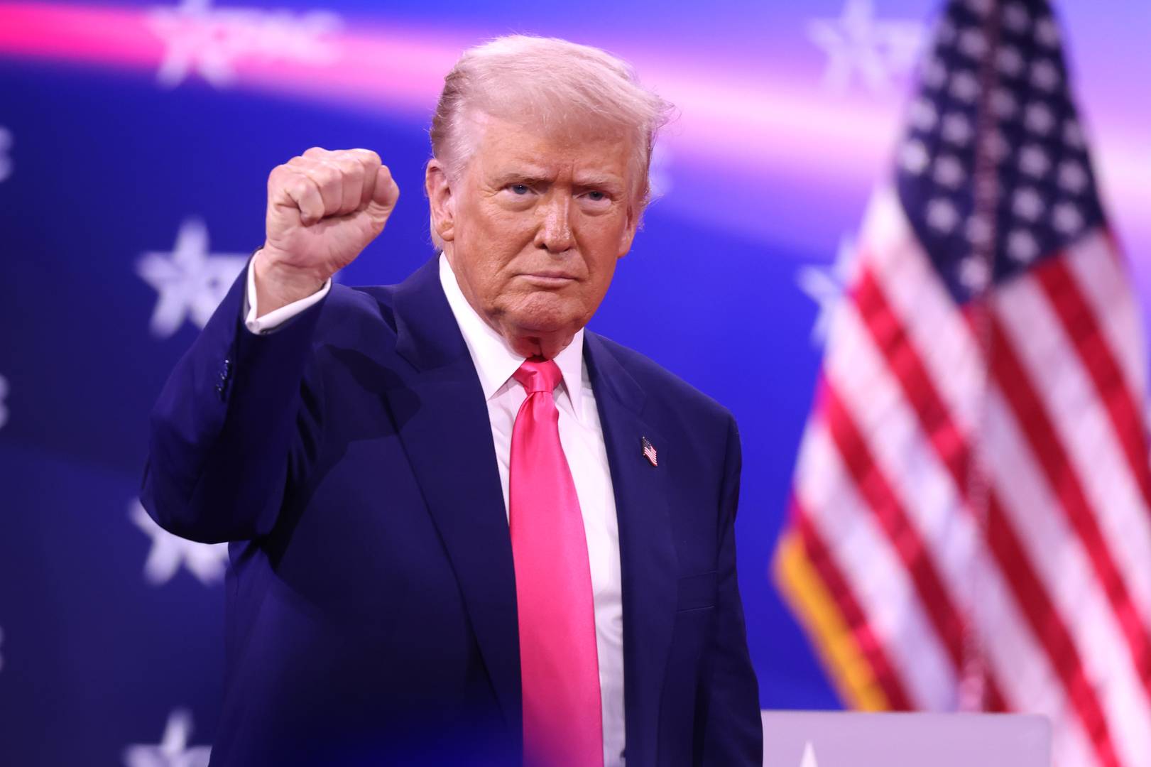 Дональд Трамп. Февраль 2025